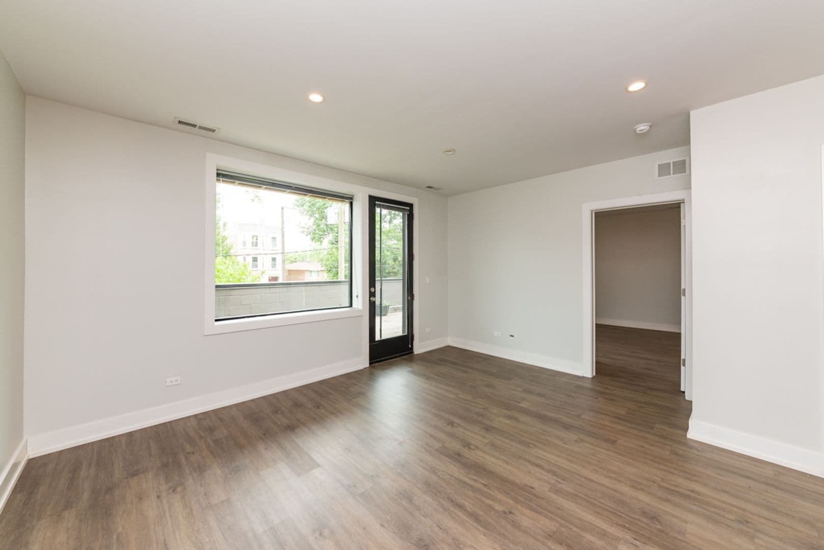Chicago Apartment: 2109-11 S Halsted St.
