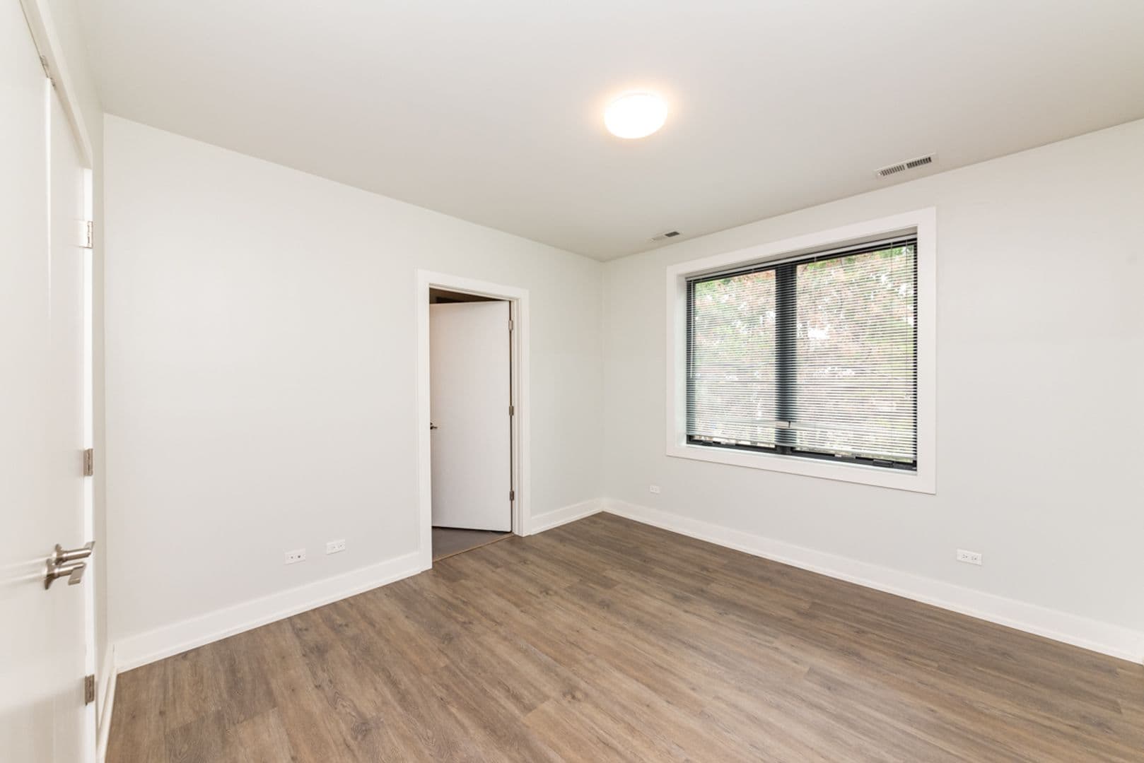 Chicago Apartment: 2109-11 S Halsted St.