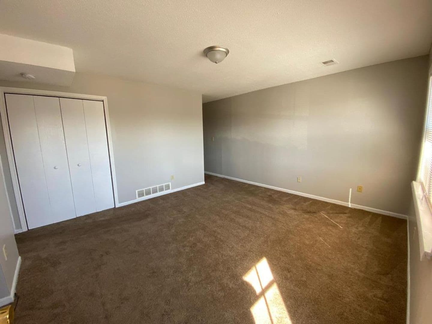 Independence Apartment: 1043 Arrowhead Ridge