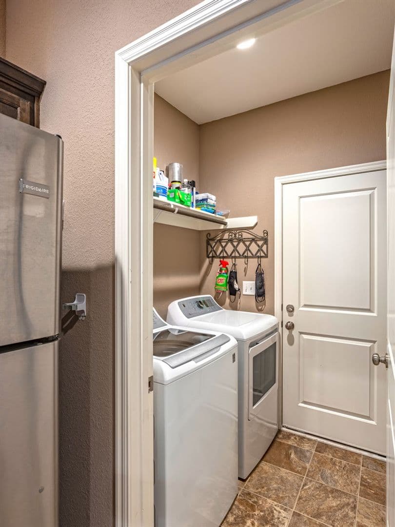 Independence Apartment: 1043 Arrowhead Ridge