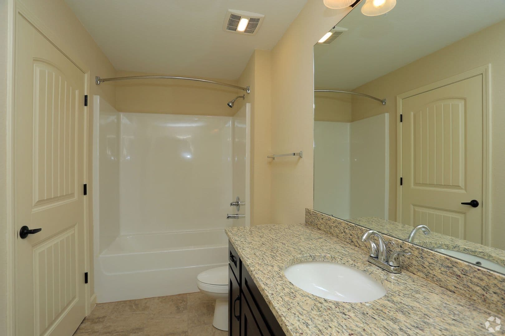 Ferrelview Apartment: 407 N Garrison Ave, Apt 108