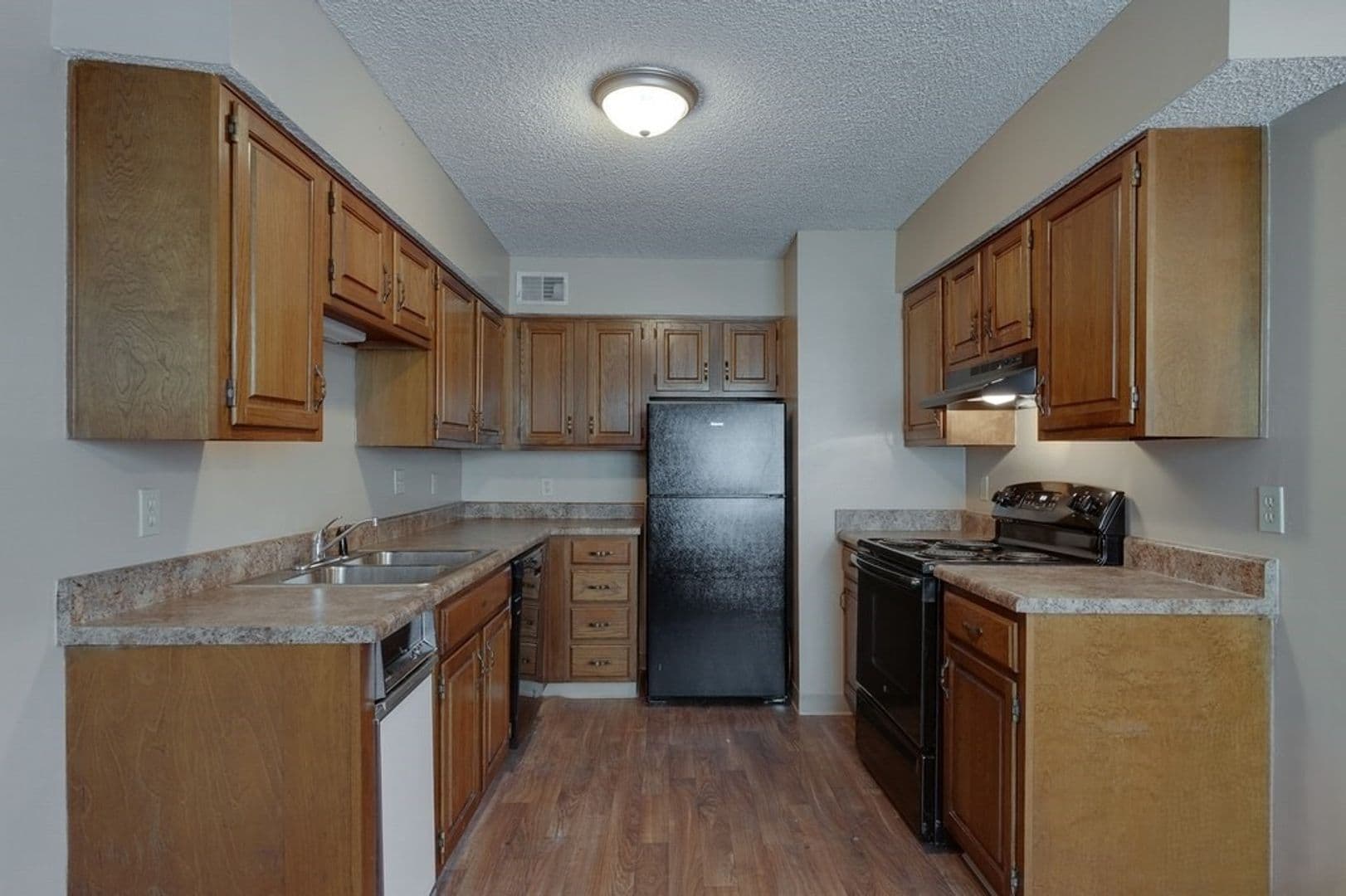 Wichita Apartment: 8909 E Harry St,
