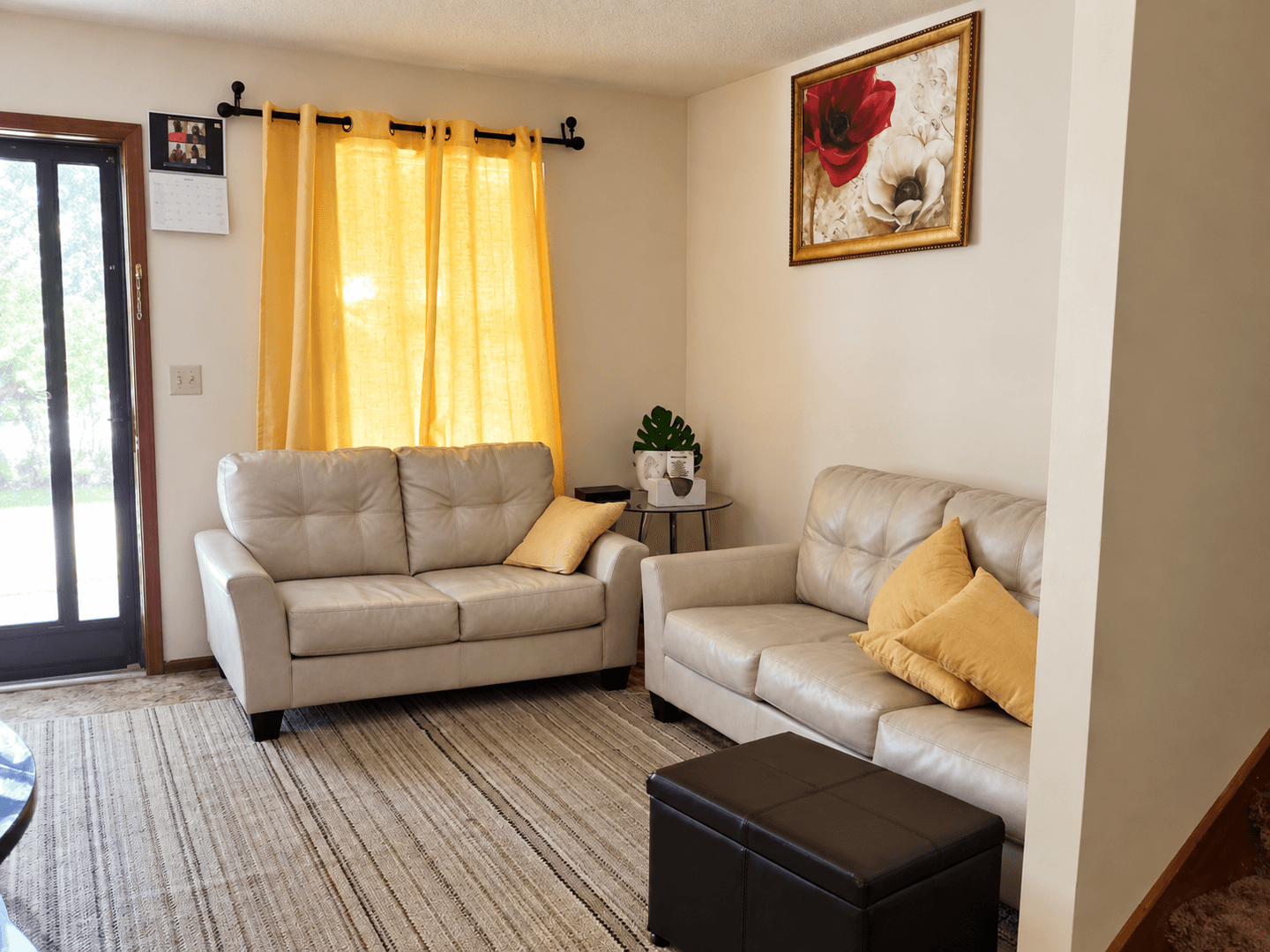Gladstone Apartment: 7670 N Euclid Ave