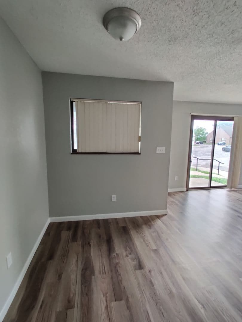 Kansas City Apartment: 1711 N 73rd Terr