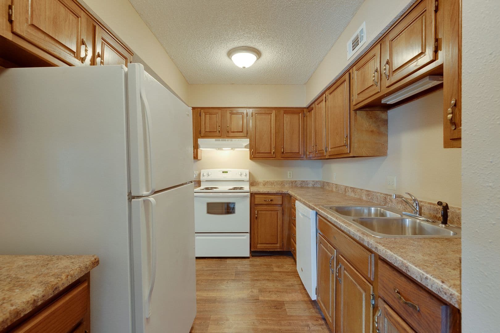 Wichita Apartment: 8909 E Harry St,