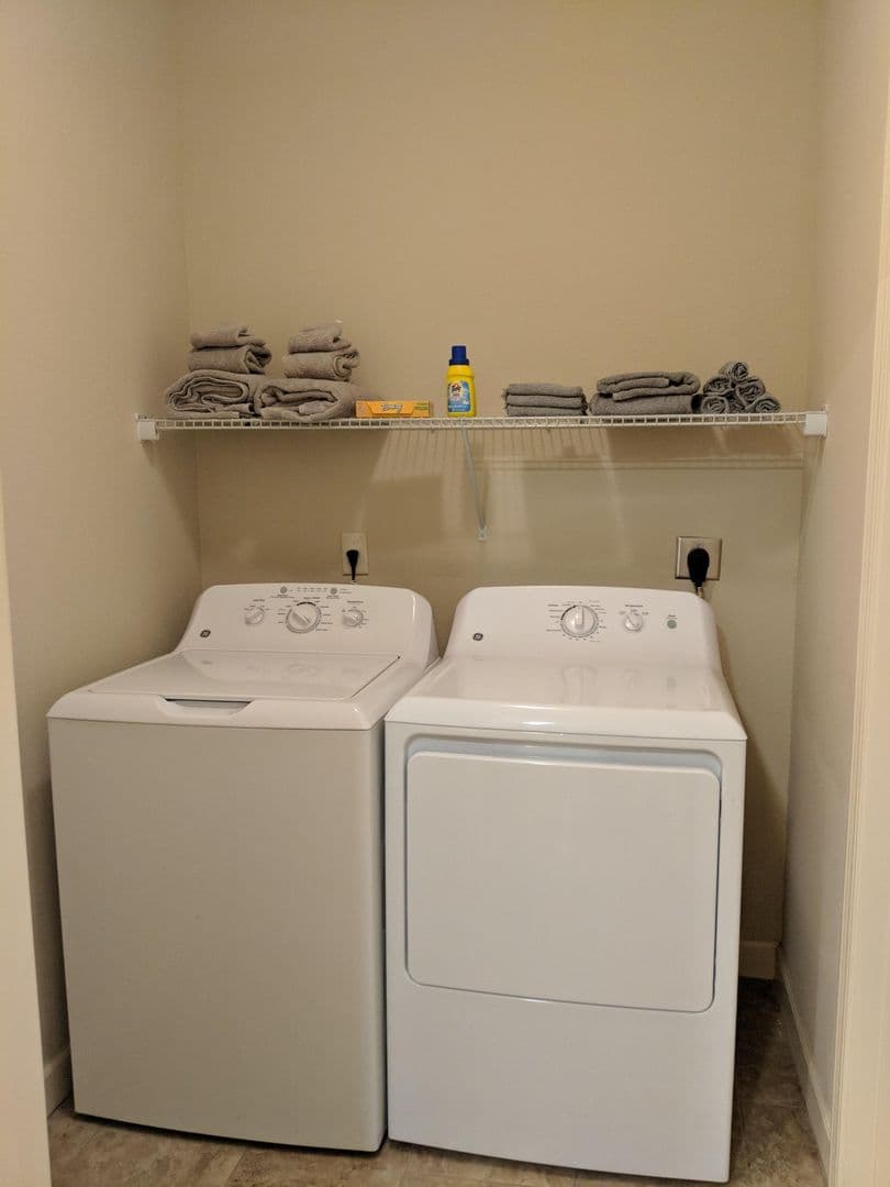Ferrelview Apartment: 407 N Garrison Ave, Apt 108