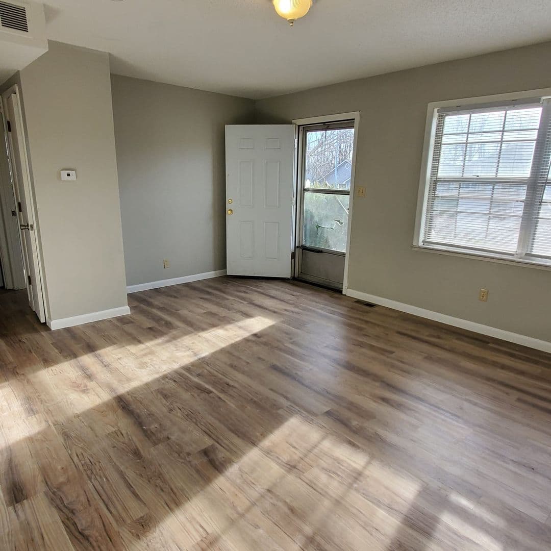 Independence Apartment: 1043 Arrowhead Ridge