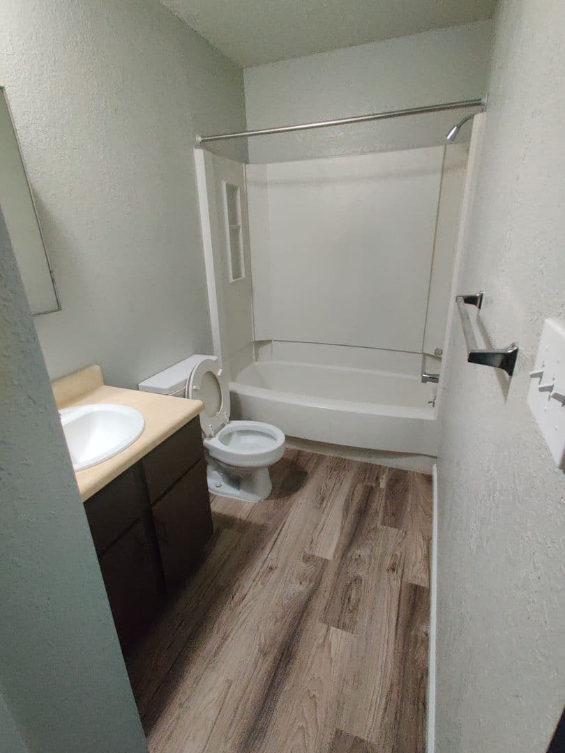 Kansas City Apartment: 1711 N 73rd Terr