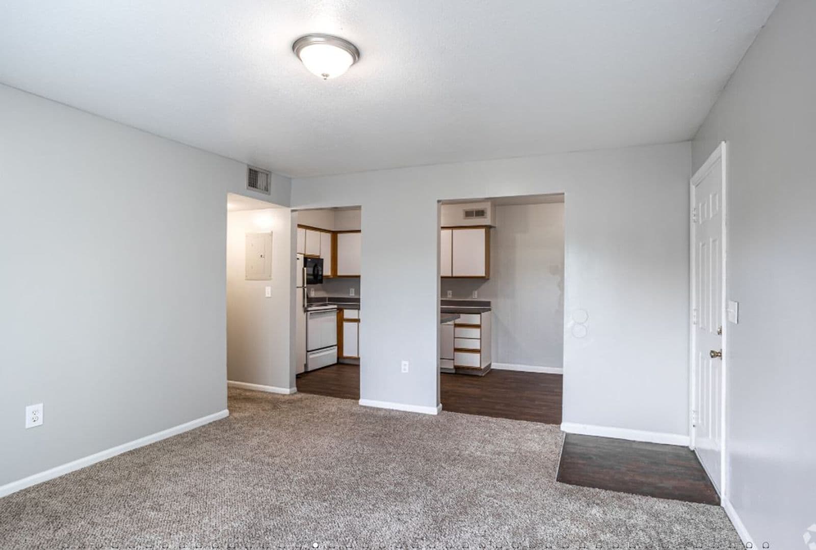 Lawrence Apartment: 2310 W 26th St