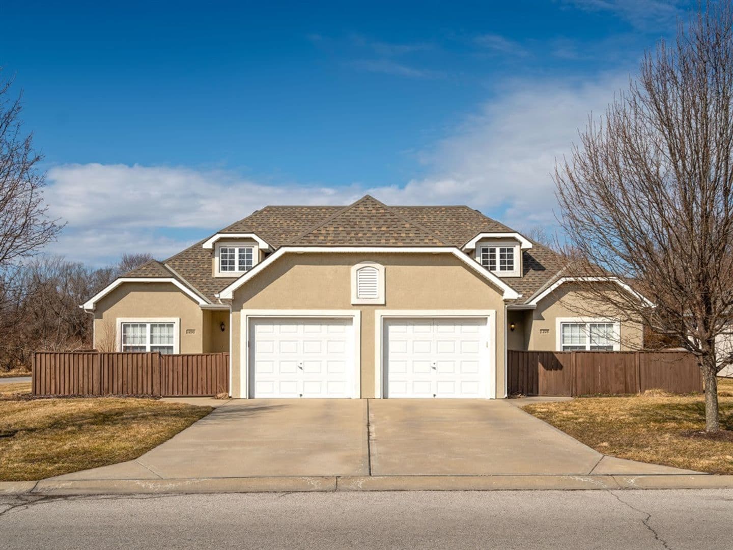 Independence Apartment: 1043 Arrowhead Ridge