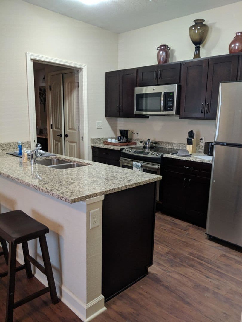 Ferrelview Apartment: 407 N Garrison Ave, Apt 108