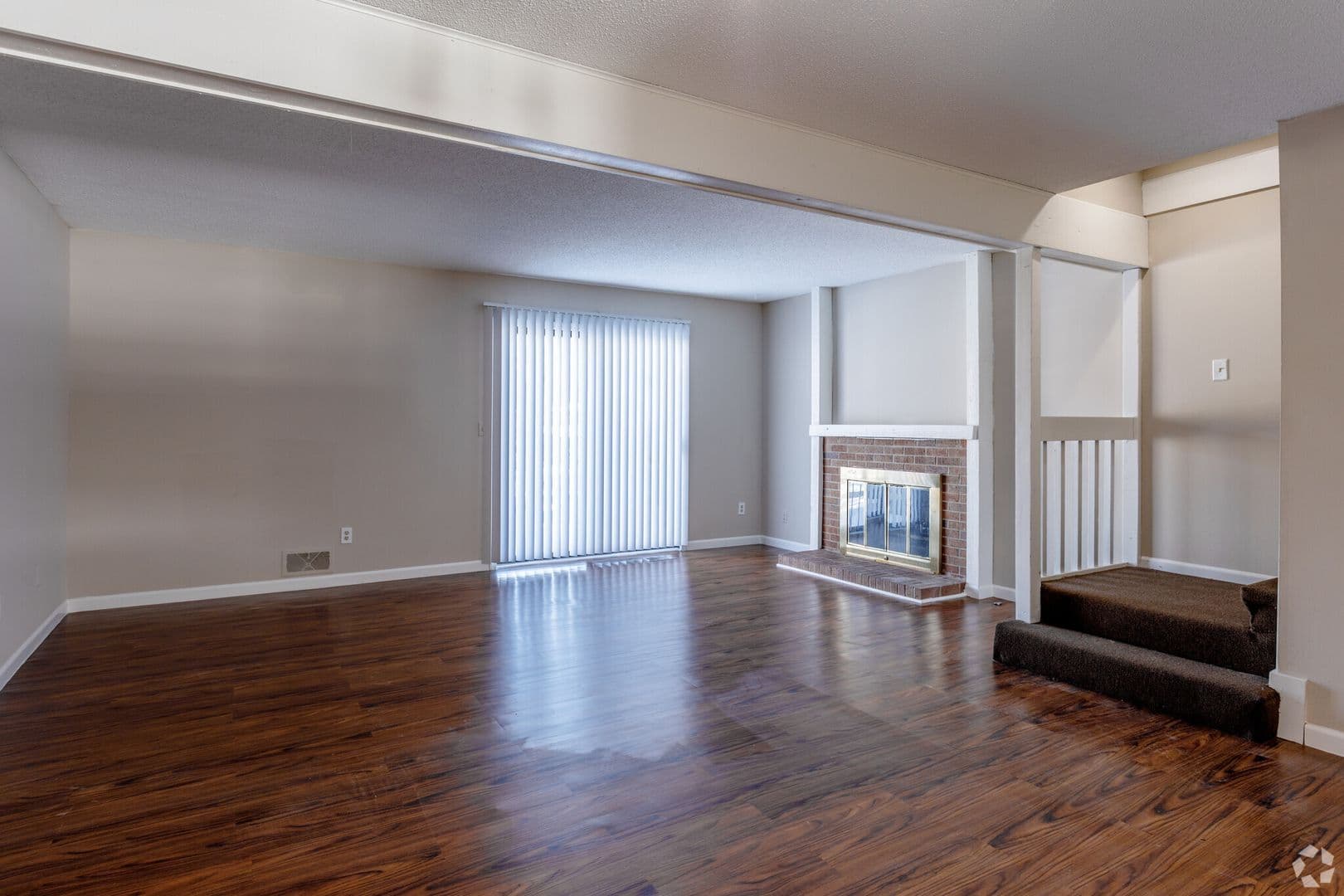 Shawnee Apartment: 7122 King st