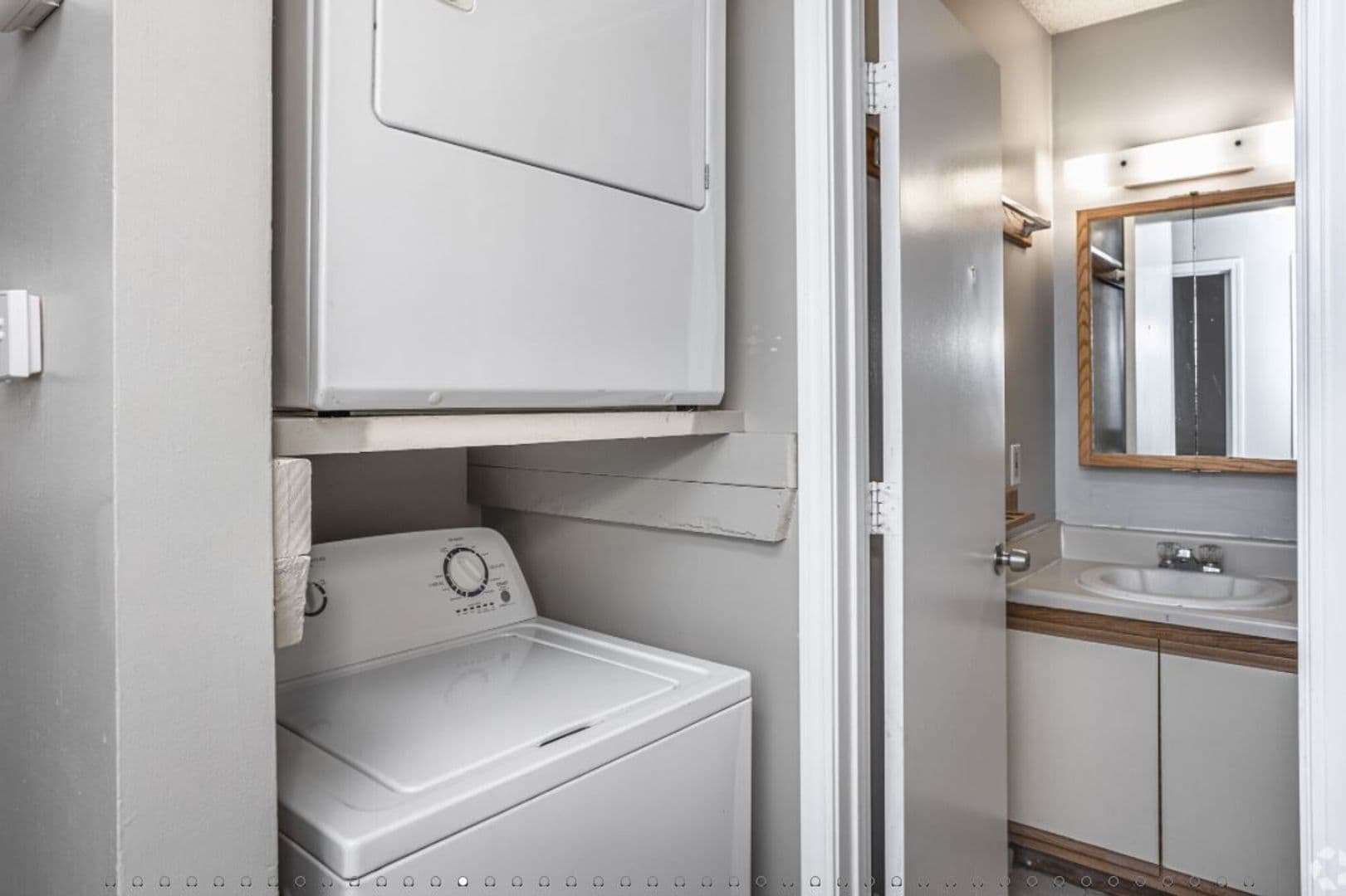 Lawrence Apartment: 2310 W 26th St