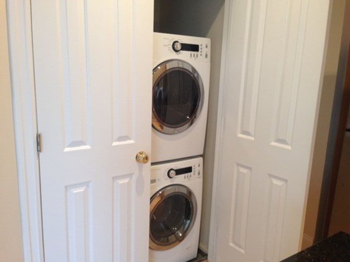 Washington Apartment: 1640 16th Street, NW