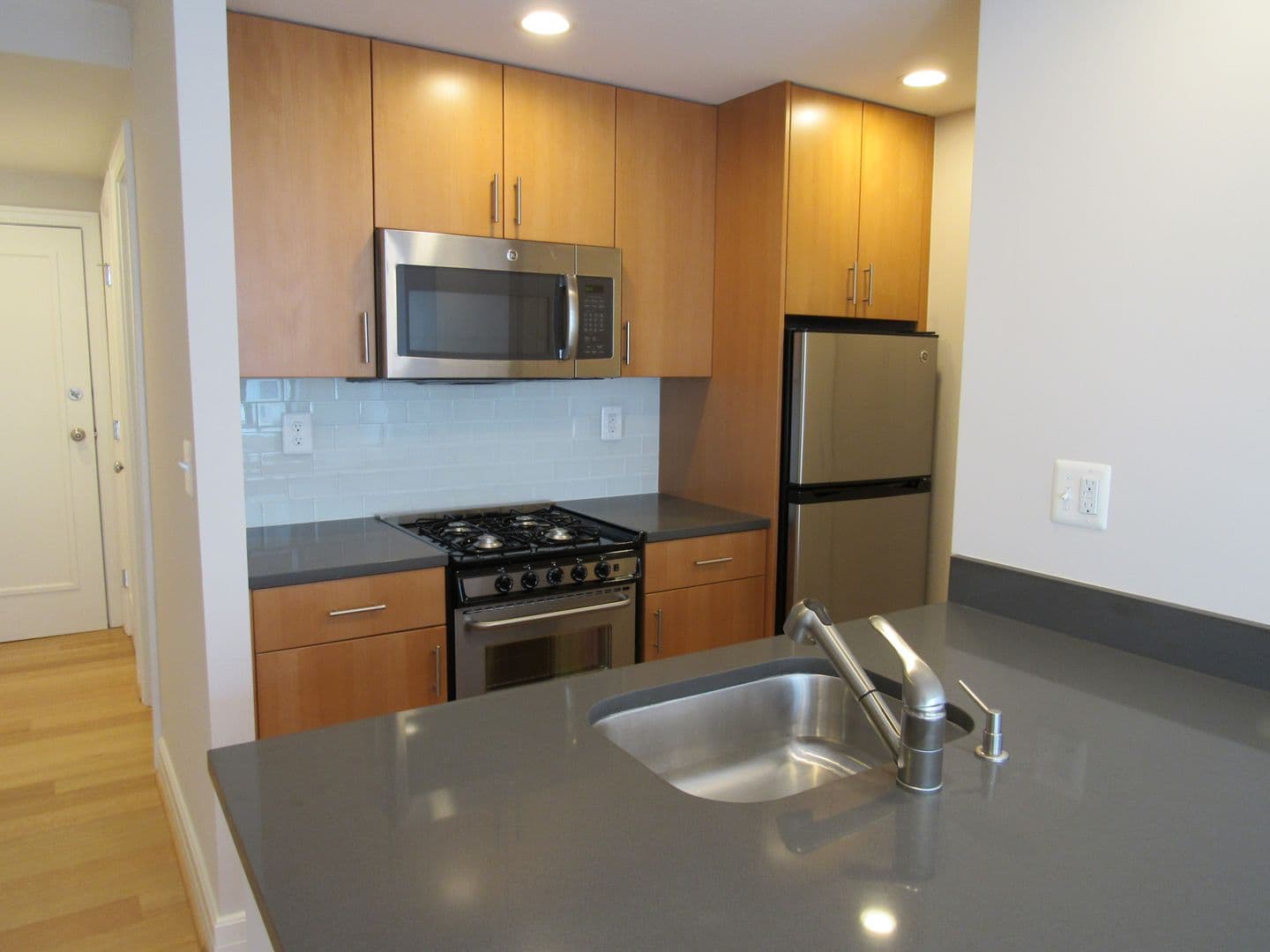 Washington Apartment: 1112 M Street, NW