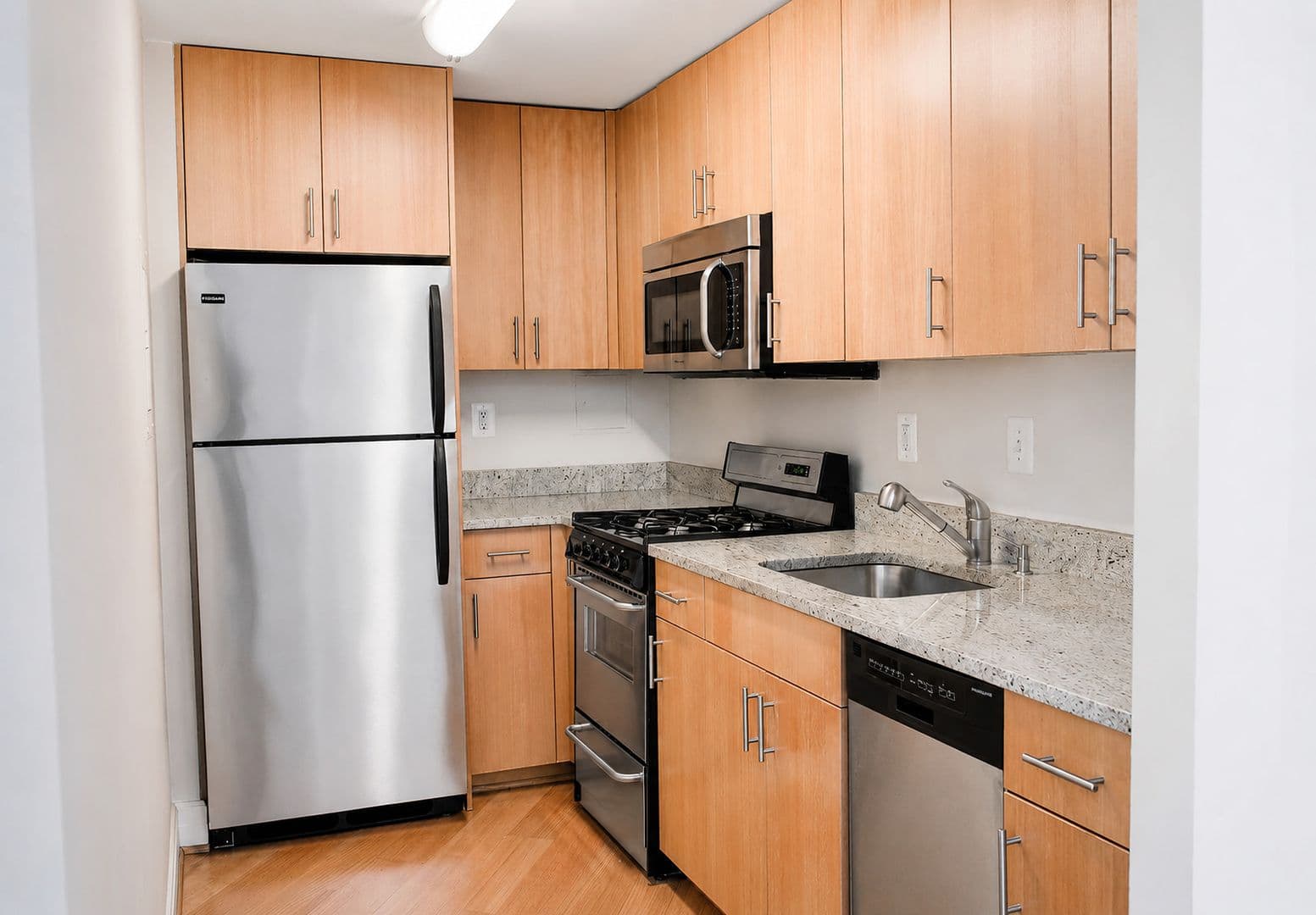 Washington Apartment: 1255 New Hampshire Avenue