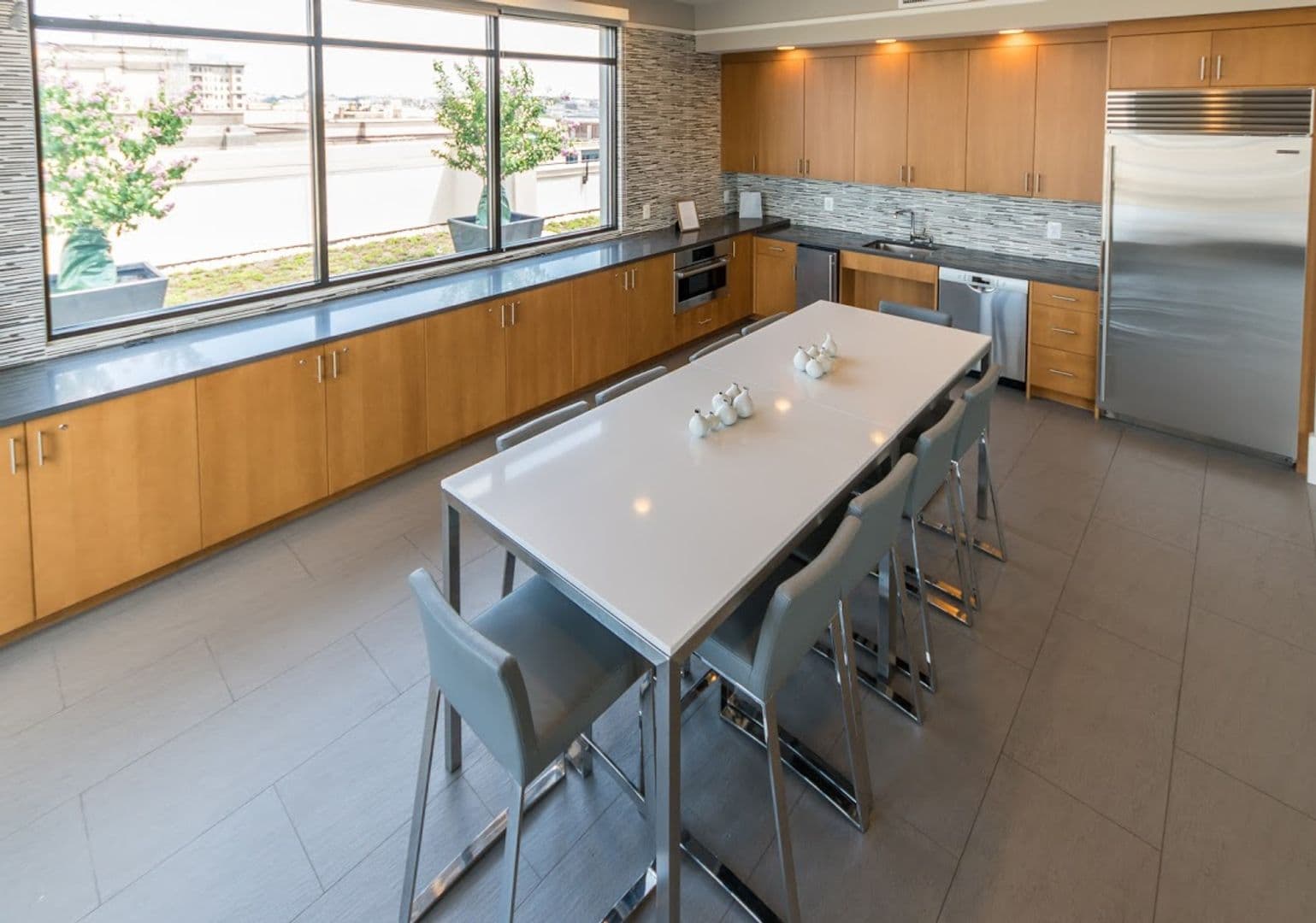 Washington Apartment: 1355 17th Street, NW