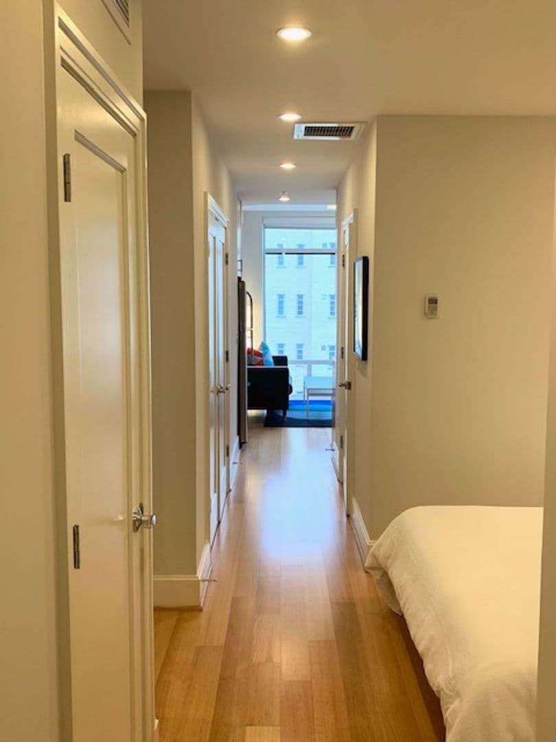 Washington Apartment: 1355 17th Street, NW