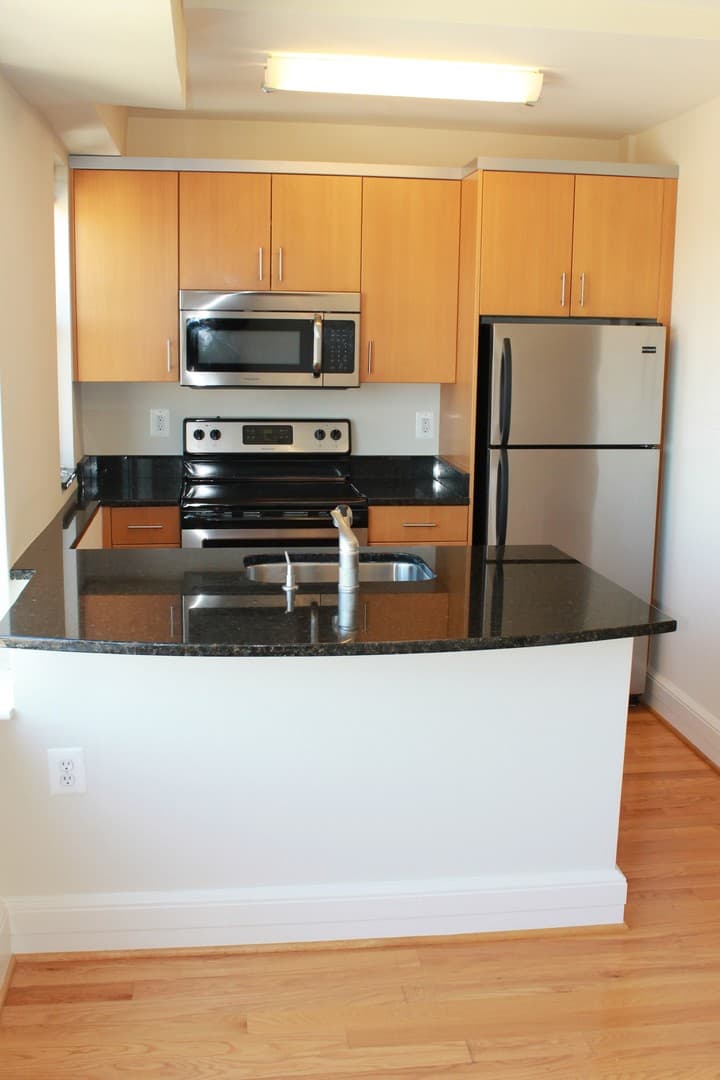 Washington Apartment: 2000 Connecticut Avenue, NW