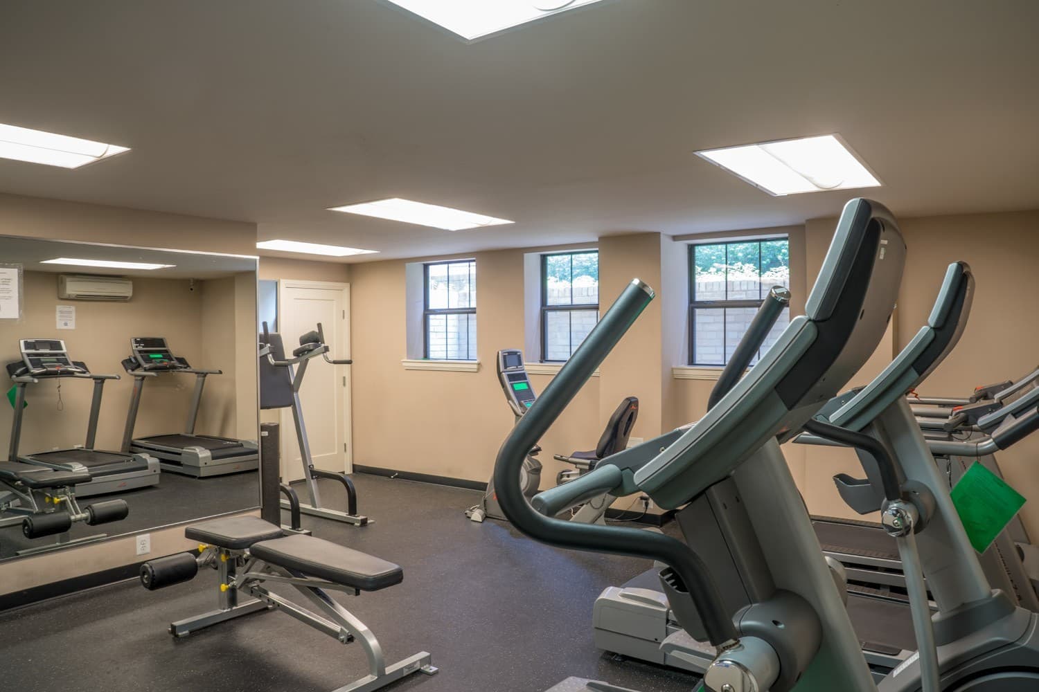 Washington Apartment: 2000 Connecticut Avenue, NW