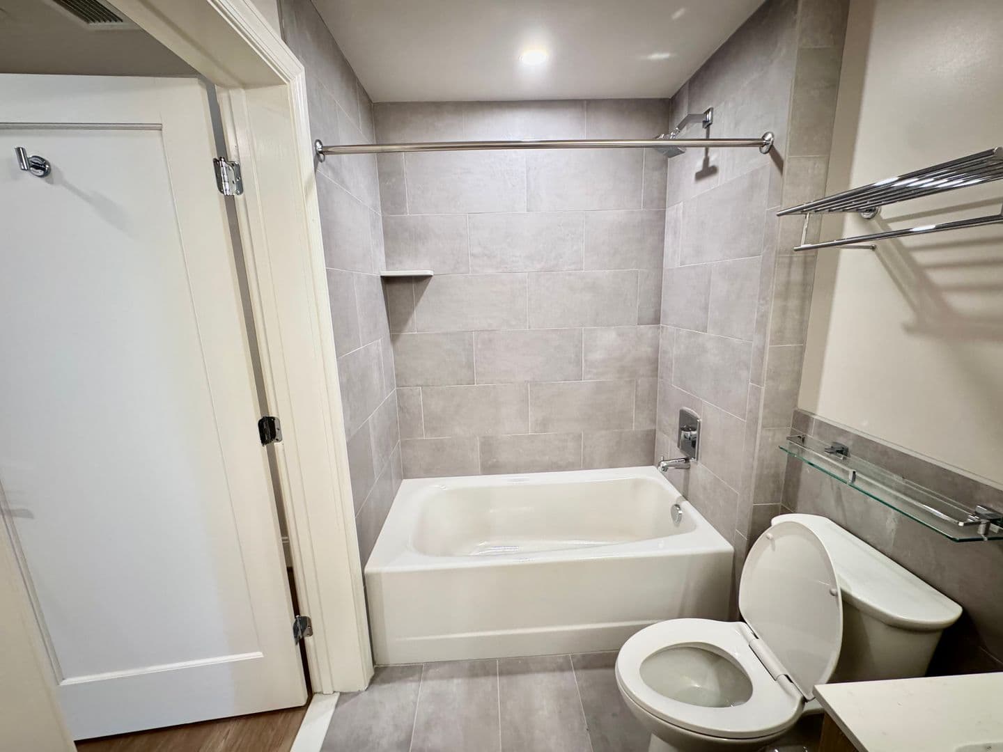 Washington Apartment: 3220 Prospect Street, NW
