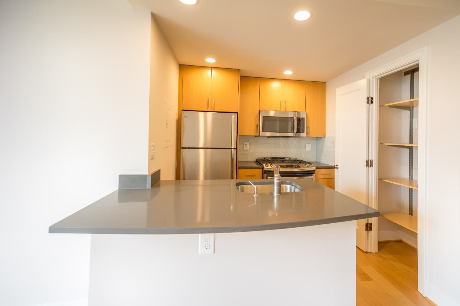 Washington Apartment: 1112 M Street, NW