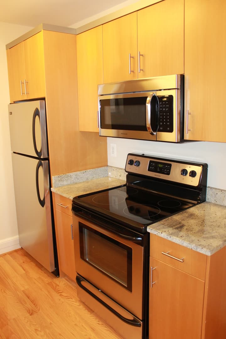 Washington Apartment: 2000 Connecticut Avenue, NW