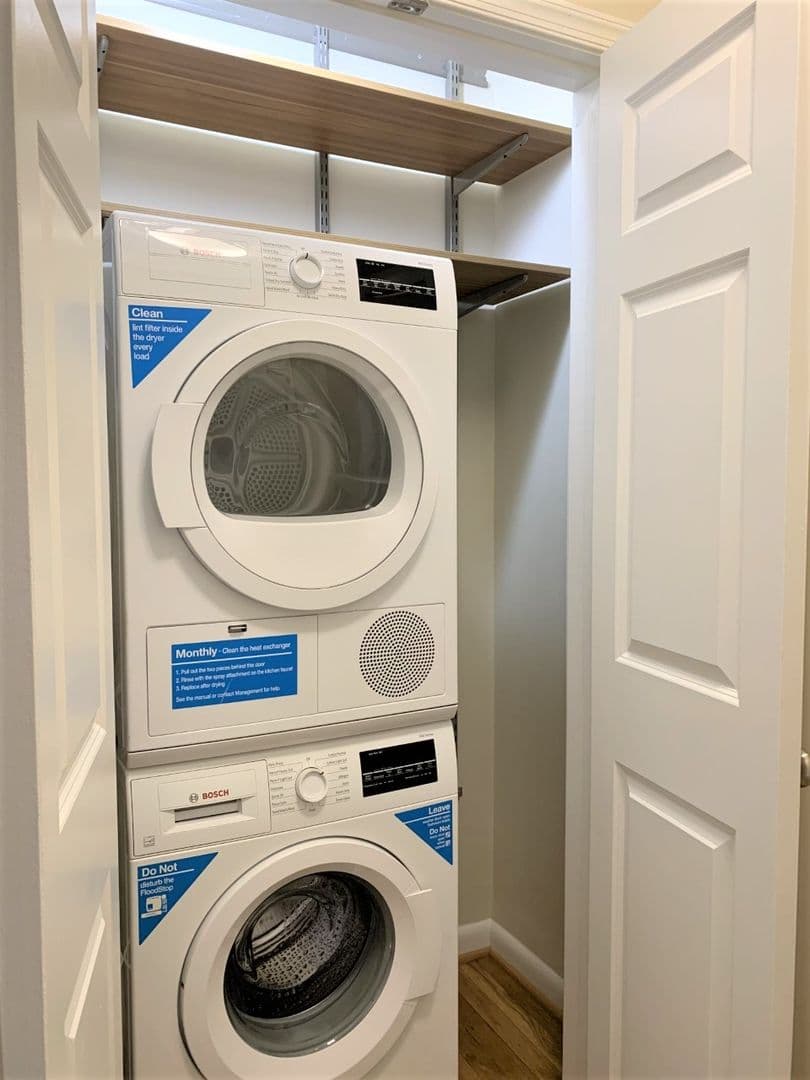 Washington Apartment: 2070 Belmont Rd, NW
