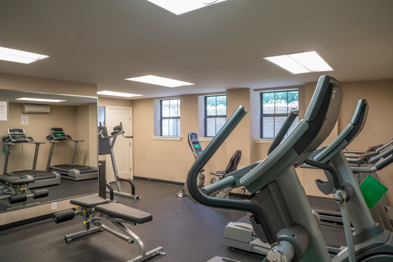 Washington Apartment: 2000 Connecticut Avenue, NW