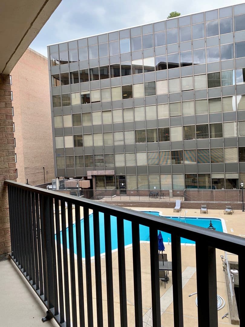 Washington Apartment: 1255 New Hampshire Avenue