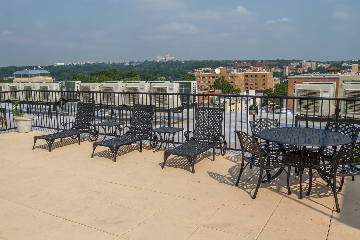 Washington Apartment: 2000 Connecticut Avenue, NW