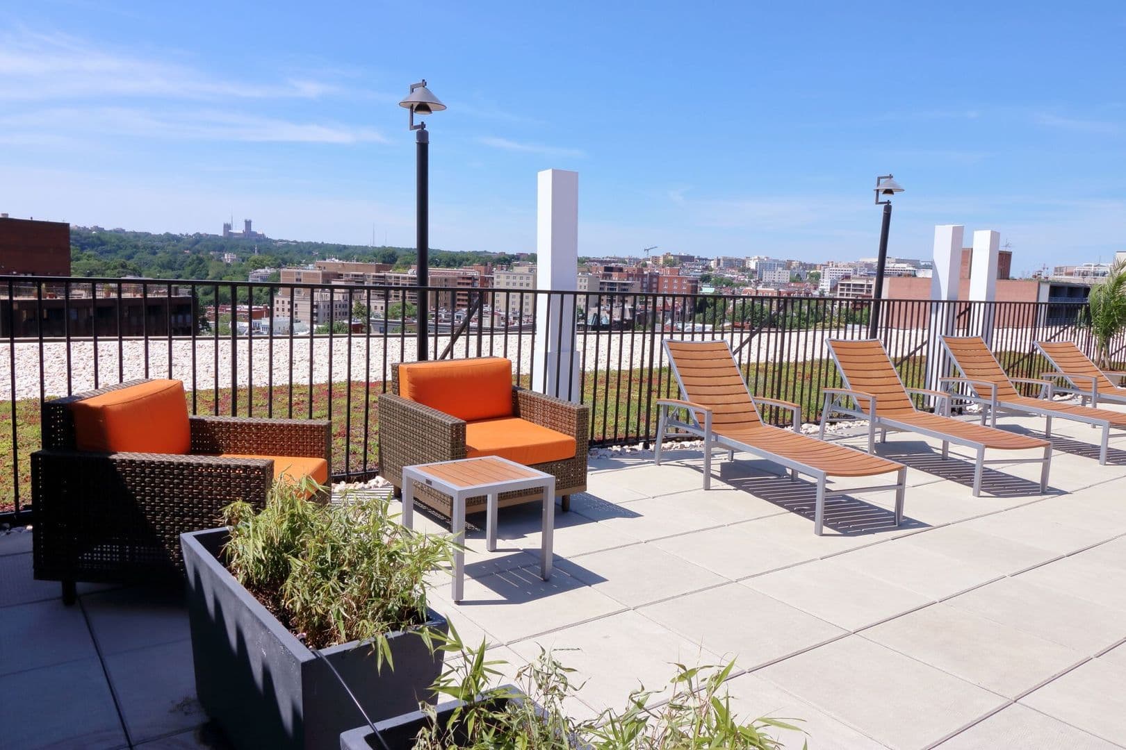 Washington Apartment: 1255 New Hampshire Avenue