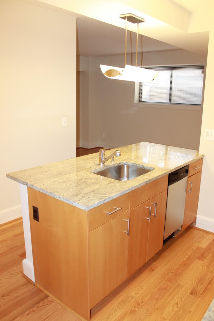 Washington Apartment: 2000 Connecticut Avenue, NW