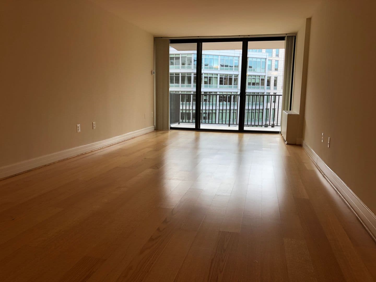 Washington Apartment: 1255 New Hampshire Avenue