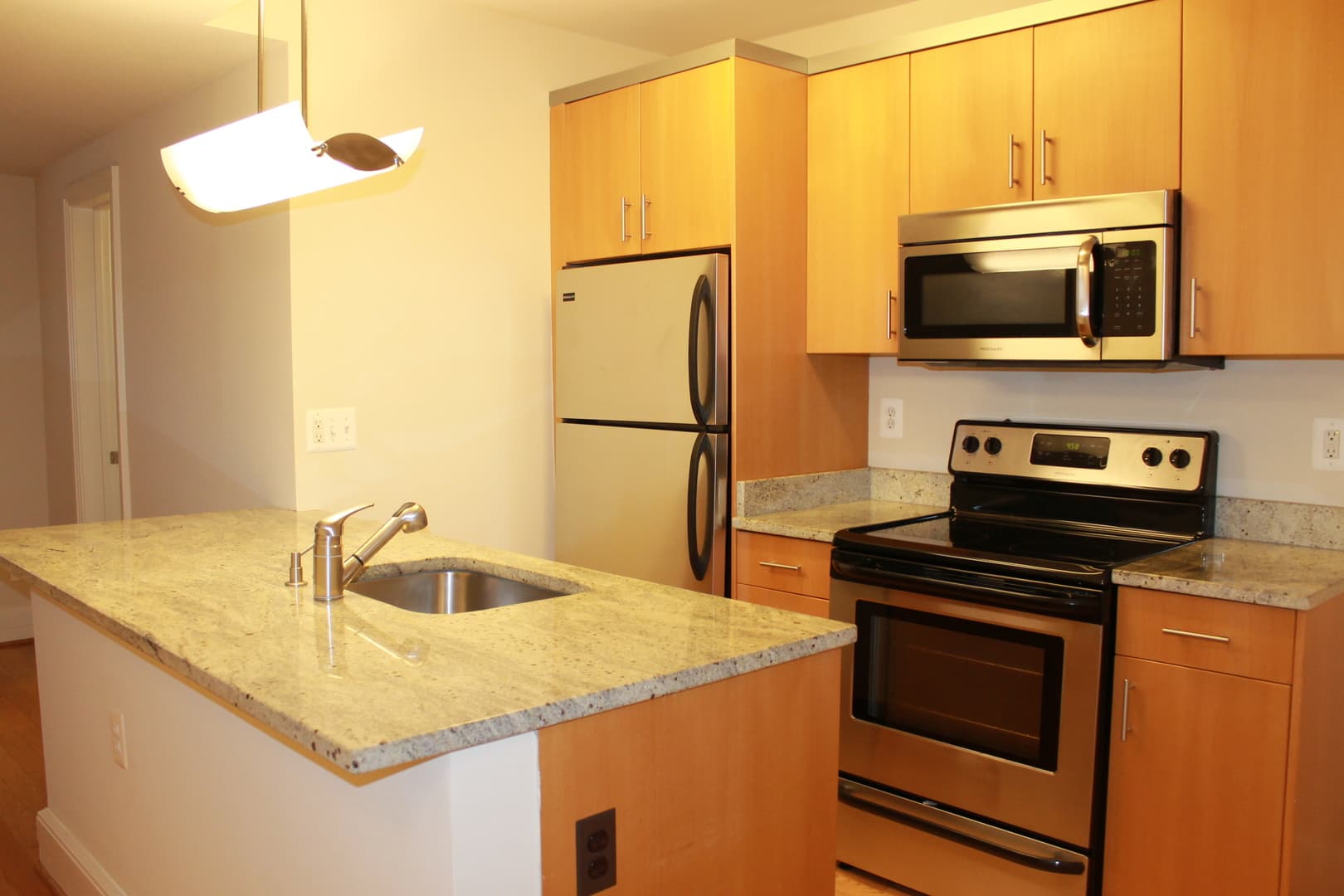 Washington Apartment: 2000 Connecticut Avenue, NW