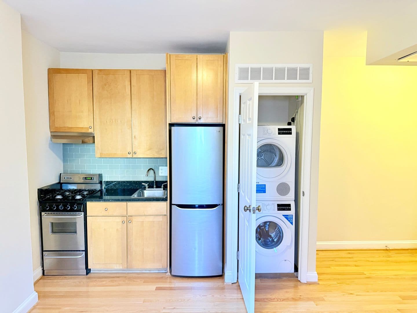 Washington Apartment: 1825-1833 New Hampshire Avenue, NW