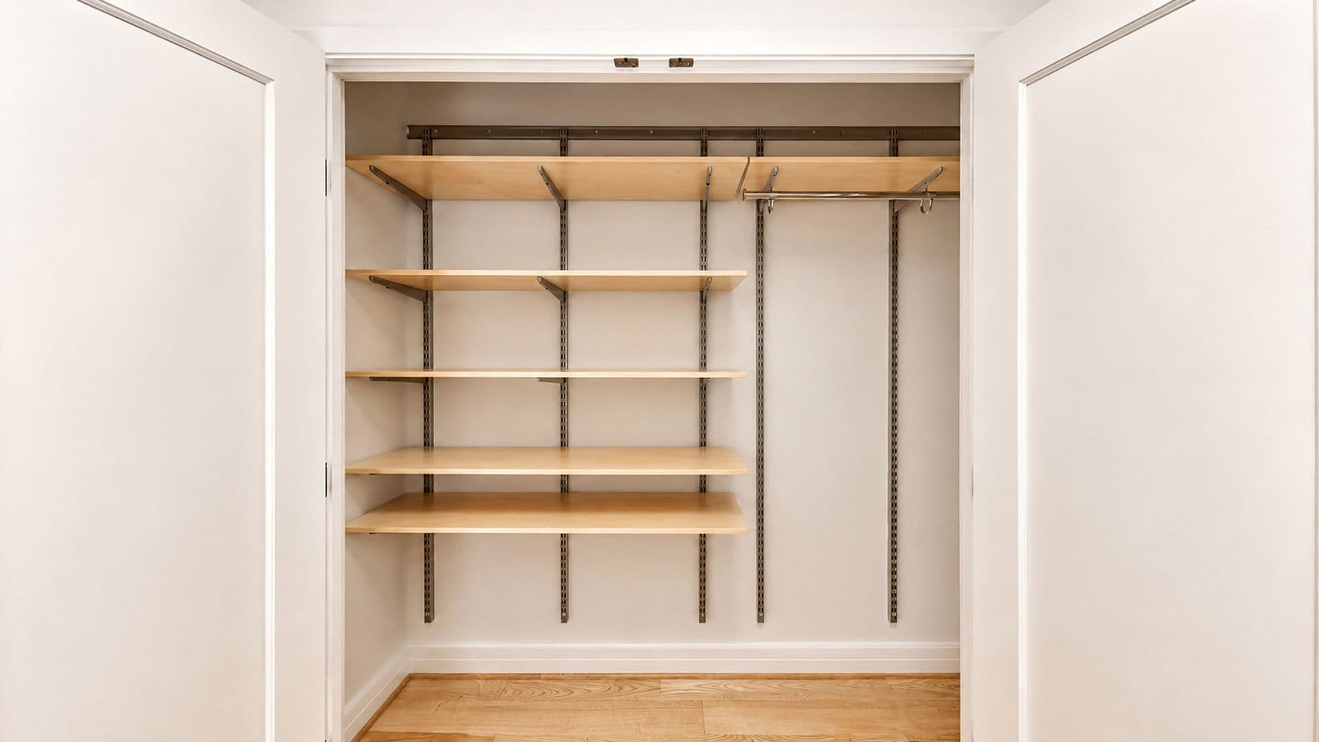 Washington Apartment: 1255 New Hampshire Avenue