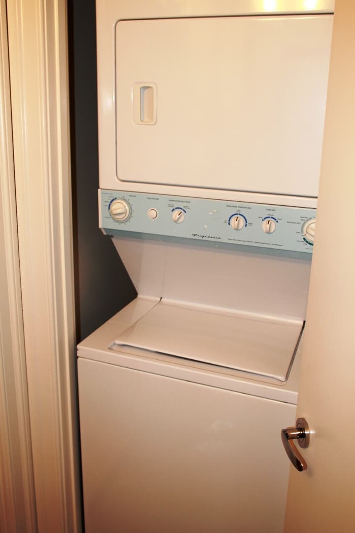 Washington Apartment: 2110 19th Street, NW