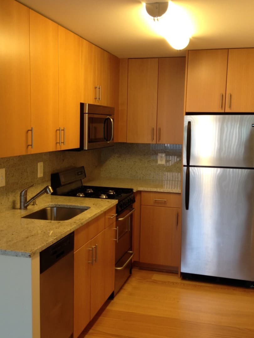 Washington Apartment: 1255 New Hampshire Avenue