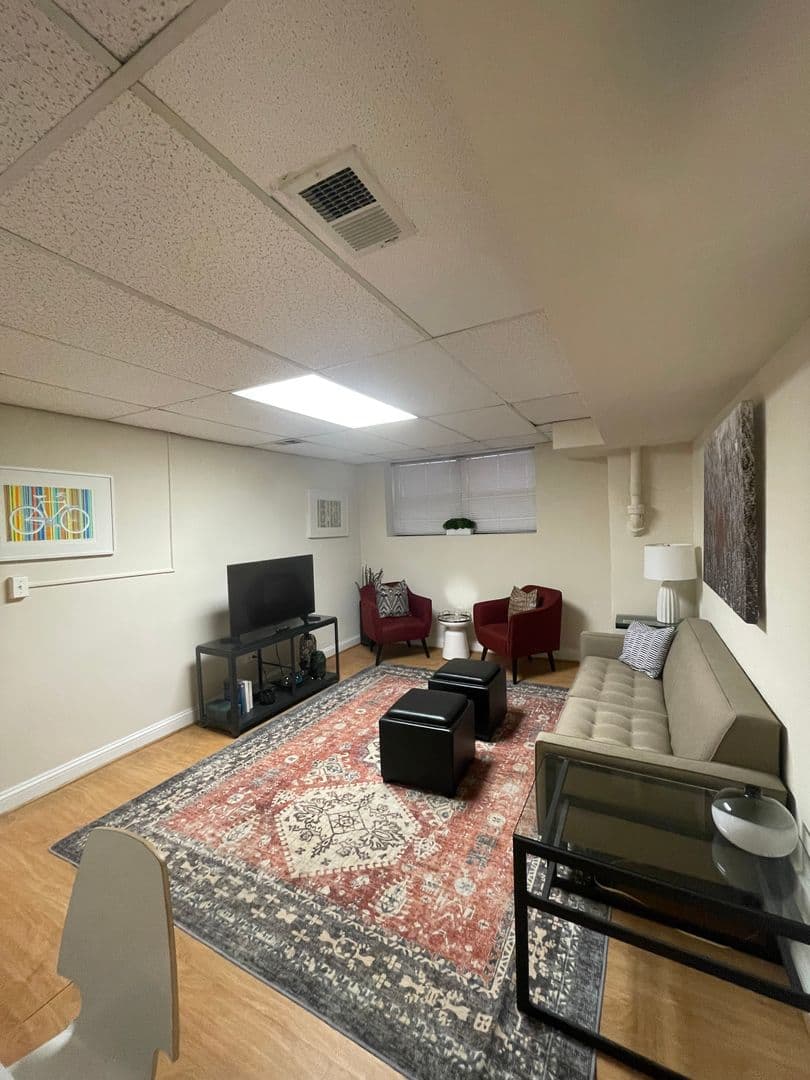 Washington Apartment: 1825-1833 New Hampshire Avenue, NW