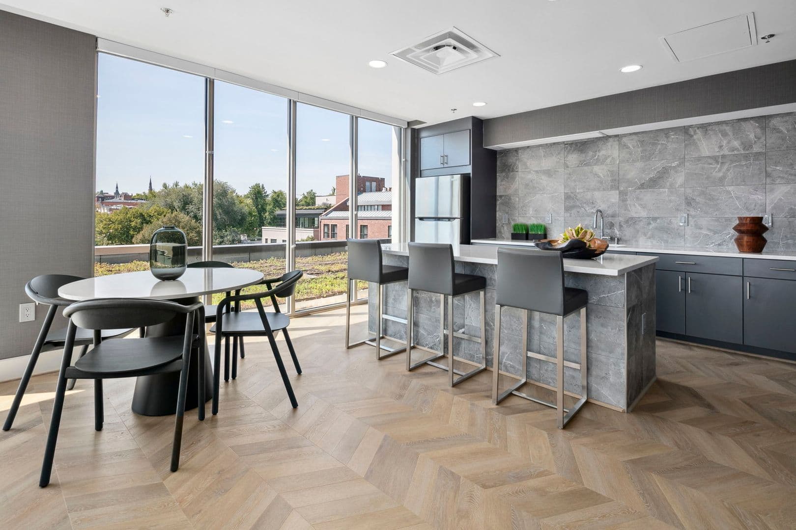 Washington Apartment: 3220 Prospect Street, NW
