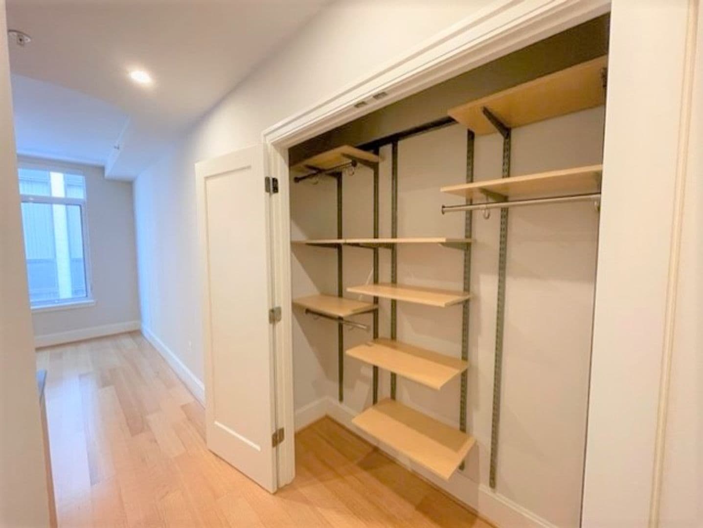 Washington Apartment: 1355 17th Street, NW