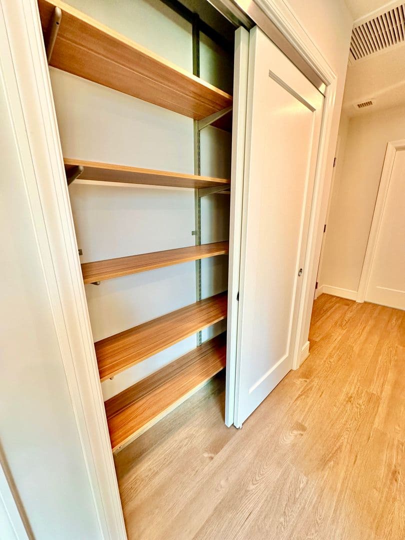 WASHINGTON Apartment: 1650 O STREET, NW