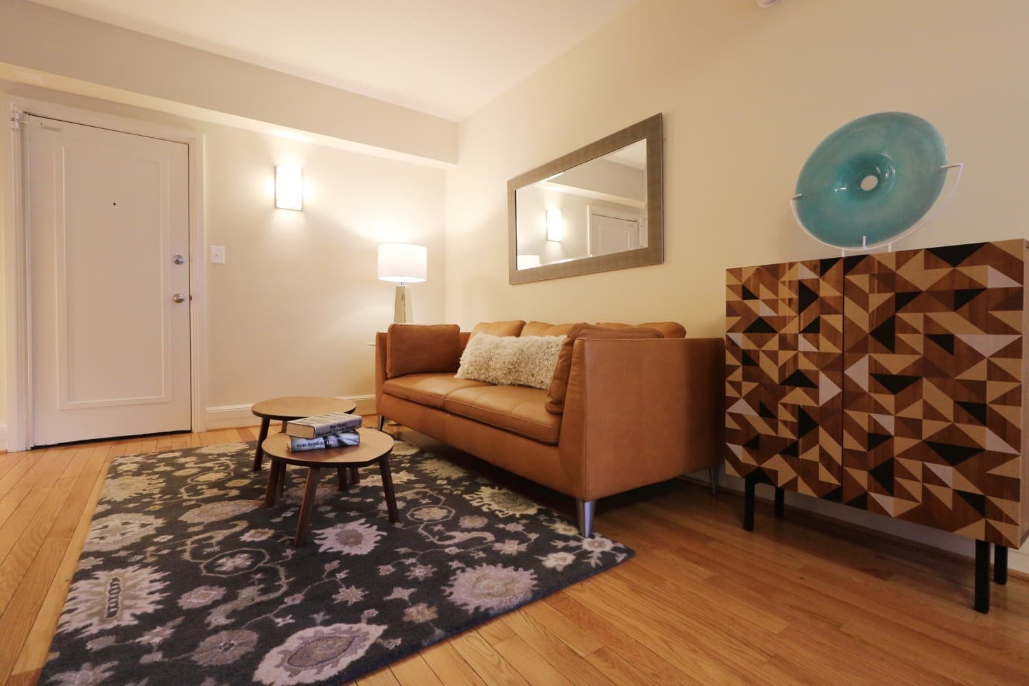 Washington Apartment: 2000 Connecticut Avenue, NW