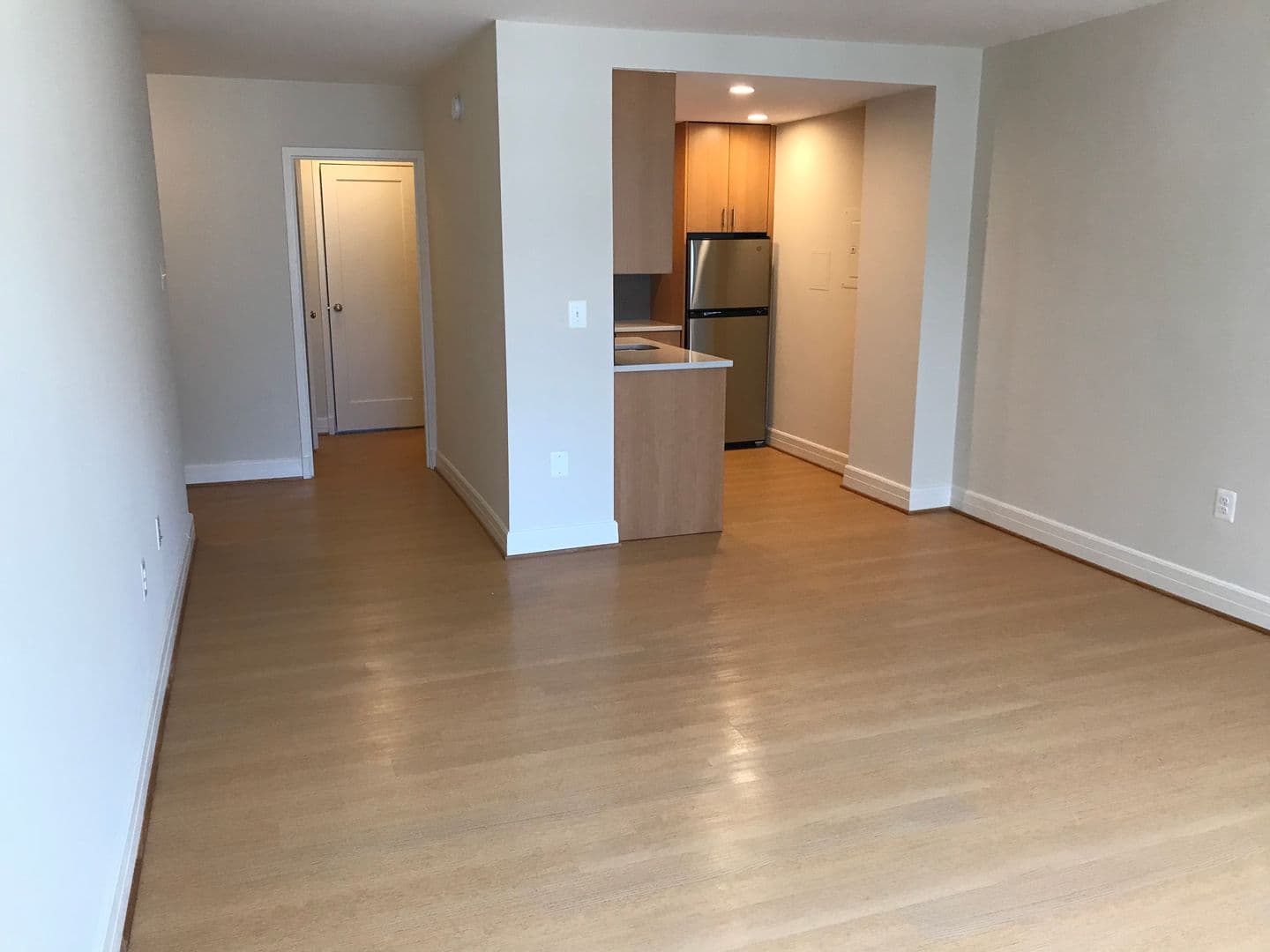 Washington Apartment: 1255 New Hampshire Avenue