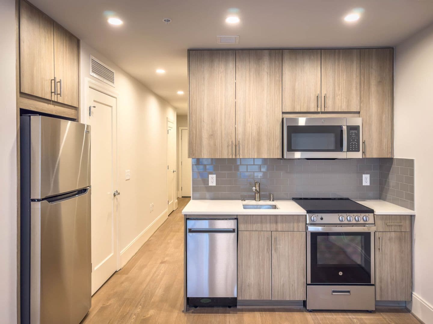 Washington Apartment: 3220 Prospect Street, NW