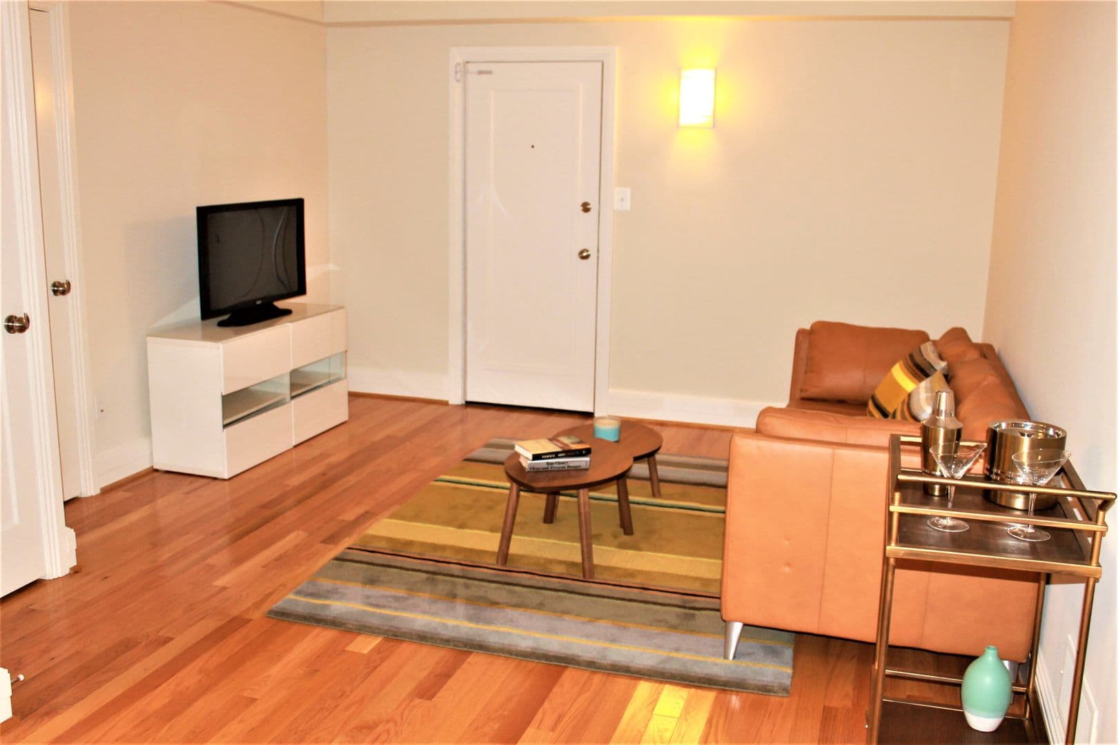 Washington Apartment: 2000 Connecticut Avenue, NW