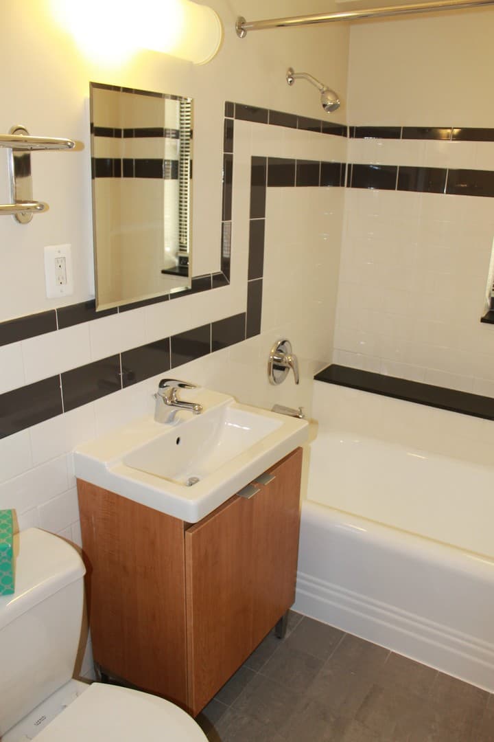 Washington Apartment: 2000 Connecticut Avenue, NW