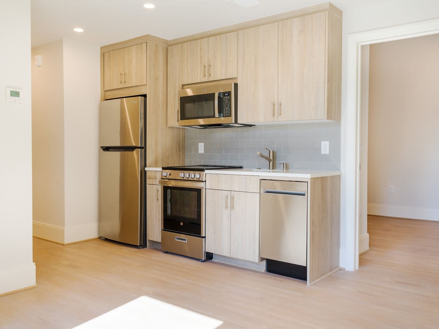 Washington Apartment: 3220 Prospect Street, NW