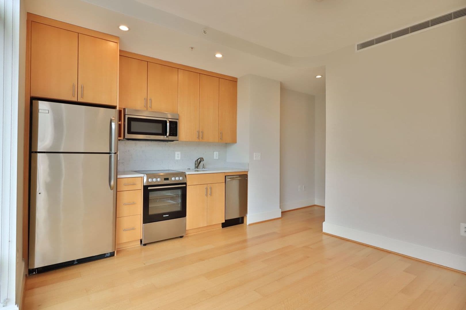 Washington Apartment: 1355 17th Street, NW